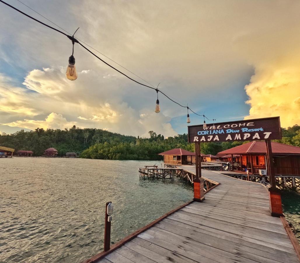 Coriana Dive Resort Waisai Esterno foto
